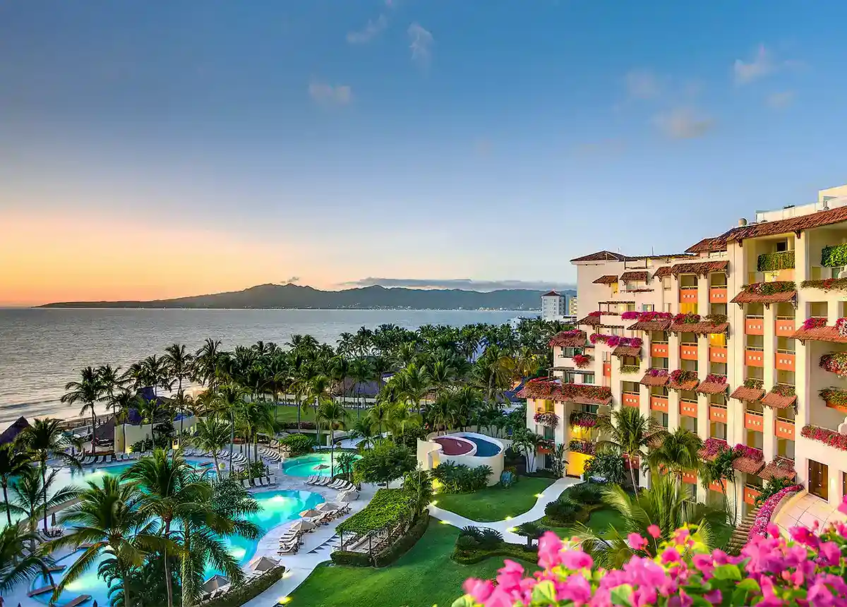 grand-velas-riviera-puerto-vallarta-mexico