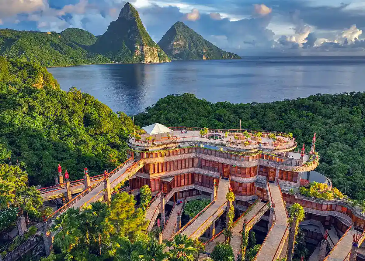 jade-mountain-hotel-santa-lucia